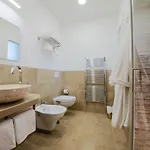 Aiem Bed & Breakfast 4*